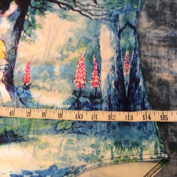 BODYSUIT with an Alice in wonderland scene - Picture 7 of 7